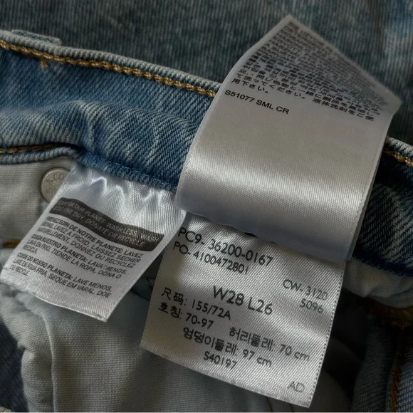 Levi’s 501 Original Cropped Jeans, Light Wash | Size 28 - Picture 8 of 8